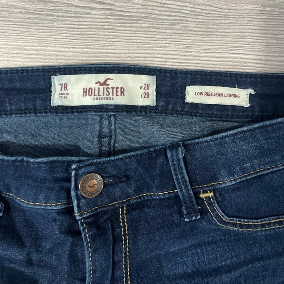 Hollister low rise super skinny dark jean leggings size 7 / 28 regular - Picture 3 of 8
